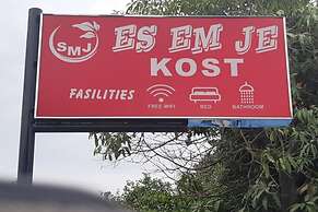 OYO 3487 Es Em Je Residence