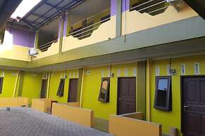 OYO 3487 Es Em Je Residence