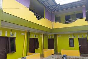 OYO 3487 Es Em Je Residence