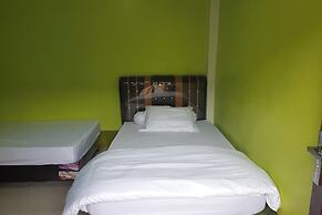 OYO 3487 Es Em Je Residence