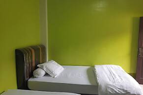 OYO 3487 Es Em Je Residence