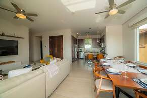 Miramar 5D -3 Bedr 3 Bath Ocean View