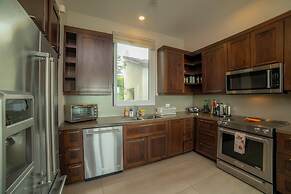 Miramar 5D -3 Bedr 3 Bath Ocean View