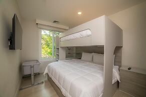 Miramar 5D -3 Bedr 3 Bath Ocean View