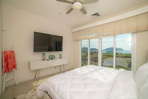 Miramar 5D -3 Bedr 3 Bath Ocean View