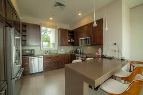 Miramar 5D -3 Bedr 3 Bath Ocean View