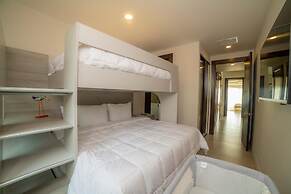 Miramar 5D -3 Bedr 3 Bath Ocean View