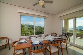 Miramar 5D -3 Bedr 3 Bath Ocean View