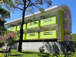 Colorful Apartment With Pool by Beahost Rentals