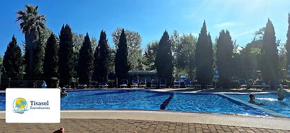 Comfortable Campsite-chalet G12 Tuscany Near sea