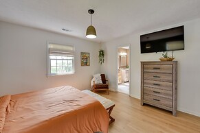 Chic Georgia Getaway w/ Pool & Deck, Near Beaches!