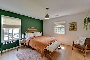 Chic Georgia Getaway w/ Pool & Deck, Near Beaches!