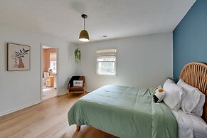 Chic Georgia Getaway w/ Pool & Deck, Near Beaches!