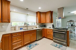 Lakefront Keystone Heights Home w/ Boat Dock!