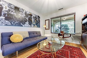 Private Pool & Large Deck: Modern Cotati Villa!