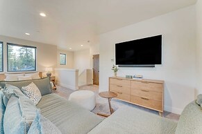 Grand Fir by Avantstay Hot Tub and Firepit