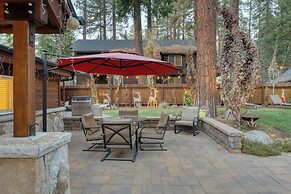 Lake Star by Avantstay Hot Tub, Walk to Beach