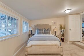 Lake Star by Avantstay Hot Tub, Walk to Beach