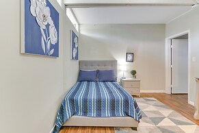 < 1 Mi to Pleasure Pier: Unit in Galveston!