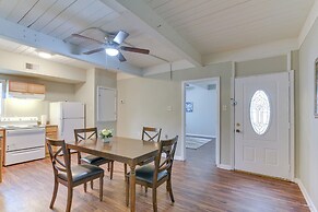 < 1 Mi to Pleasure Pier: Unit in Galveston!