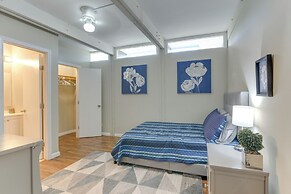 < 1 Mi to Pleasure Pier: Unit in Galveston!