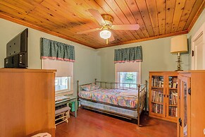 Floral City Vacation Rental ~ 1 Mi to Boat Ramp!