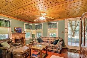 Floral City Vacation Rental ~ 1 Mi to Boat Ramp!