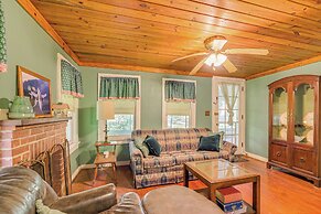 Floral City Vacation Rental ~ 1 Mi to Boat Ramp!