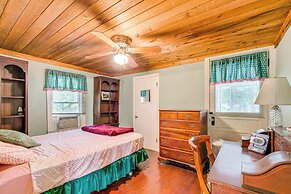 Floral City Vacation Rental ~ 1 Mi to Boat Ramp!