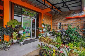 OYO 90506 Bunga Sonsang Homestay Syariah