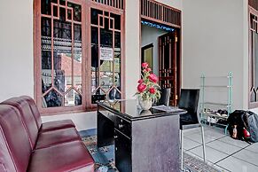 OYO 90543 An-nur Guest House Syariah