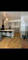 Immaculate 2-bed Apartment in Leigh