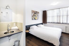 Hotel Blooker