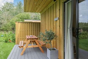 City to Country Retreat Luxury Lodge With Hot Tub