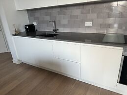 Docklands Stunning 2 bed Apartment London