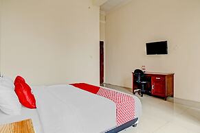 OYO Life 90544 Grand Redisa