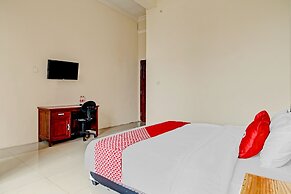 OYO Life 90544 Grand Redisa