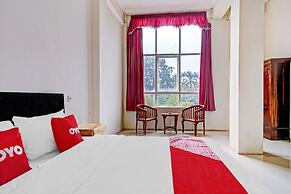 OYO Life 90544 Grand Redisa