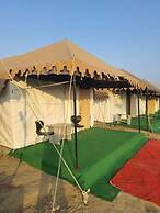 DESERT INN CAMP