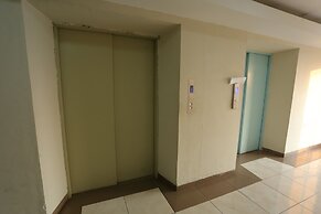 Capital O 93372 Aurora Residence