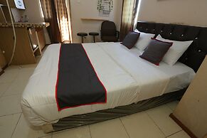 Capital O 93372 Aurora Residence