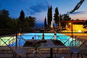 Villa Aloni in Paxi With 2 Bedrooms and 3 Bathrooms