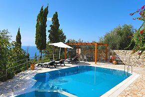 Villa Aloni in Paxi With 2 Bedrooms and 3 Bathrooms