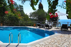 Villa Aloni in Paxi With 2 Bedrooms and 3 Bathrooms