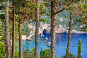 Villa Aloni in Paxi With 2 Bedrooms and 3 Bathrooms