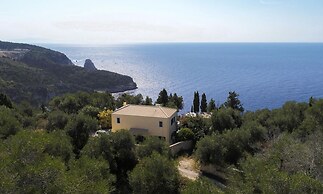 Villa Aloni in Paxi With 2 Bedrooms and 3 Bathrooms