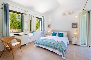 Beach House Sophia in Paxi