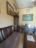 OYO 93402 Family Homestay Syariah