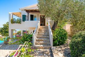 Siorra Elena in Paxi