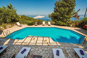 Siorra Elena in Paxi